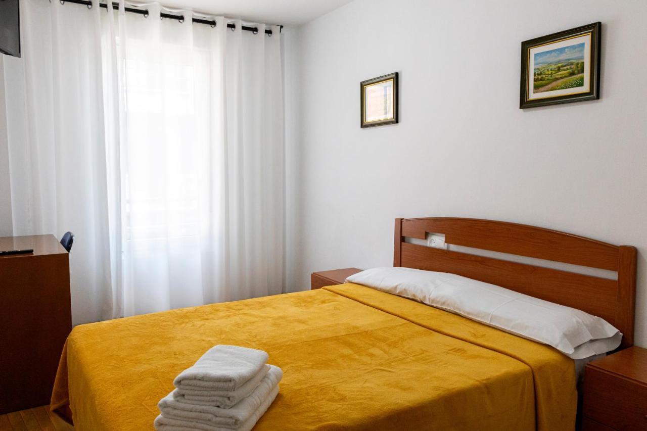 Yani'S Hospedaje Pension 1 Estrella Arriondas Bagian luar foto