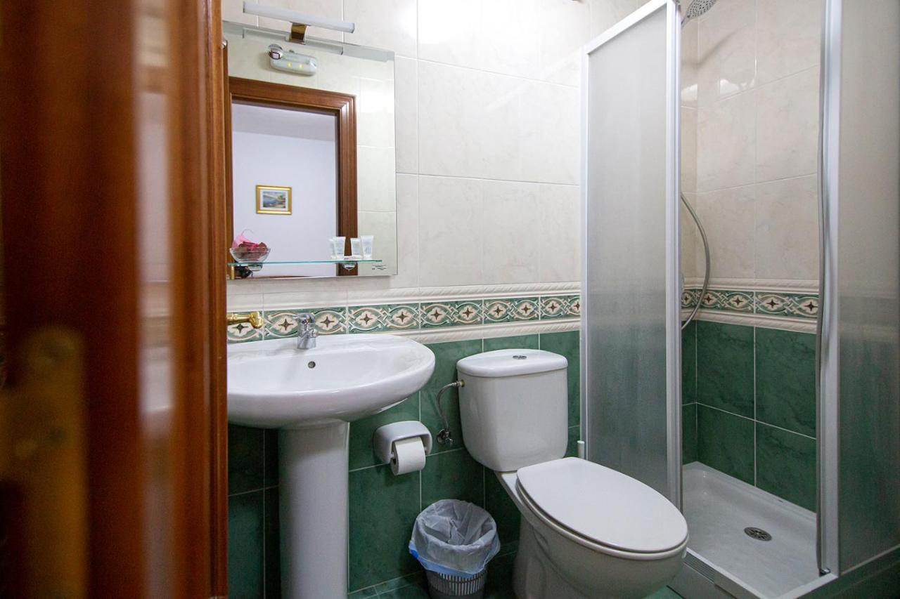 Yani'S Hospedaje Pension 1 Estrella Arriondas Bagian luar foto